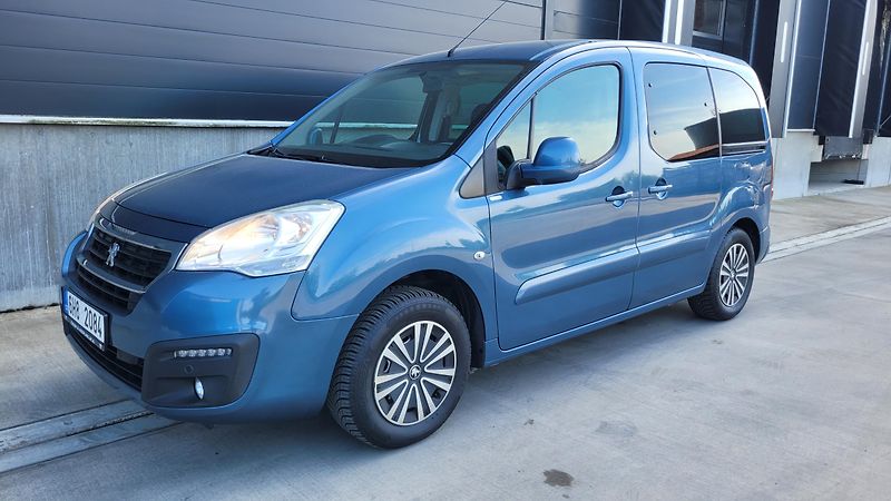 Peugeot Partner TEPEE 1,6 HDI PŮVOD ČR - fotka 9 z 21