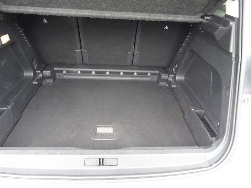 Citroën C5 Aircross 1,2 PT 96 kW, FEEL ,Led, Navi - fotka 38 z 39