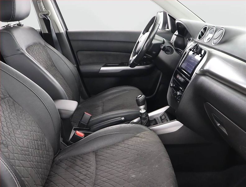 Suzuki Vitara (2020) Elegance 1.4 BoosterJet, LPG - fotka 9 z 20