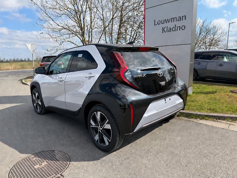 Toyota Aygo 1.5HEV Style - fotka 3 z 3
