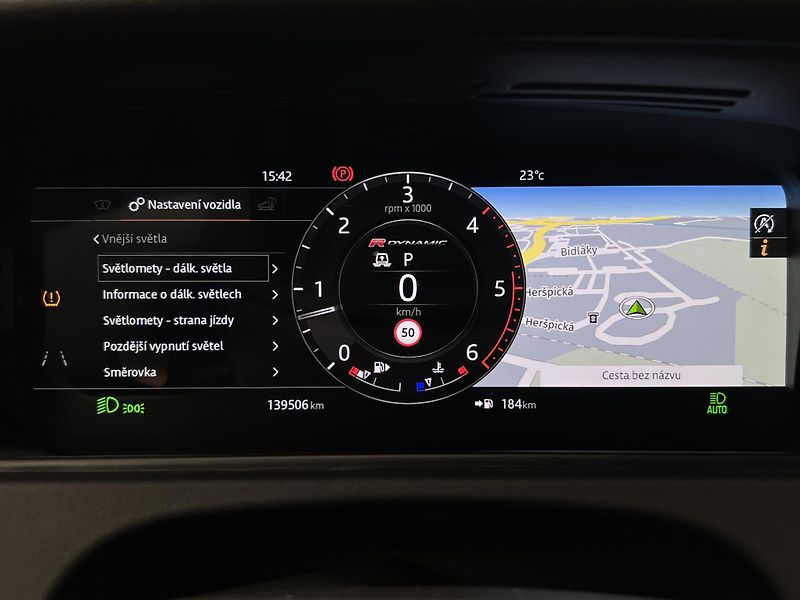 Land Rover Range Rover Velar D300 SE AUT - fotka 41 z 53