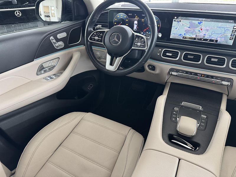 Mercedes-Benz GLE (2022) 300d 4 MATIC AMG  - fotka 11 z 39