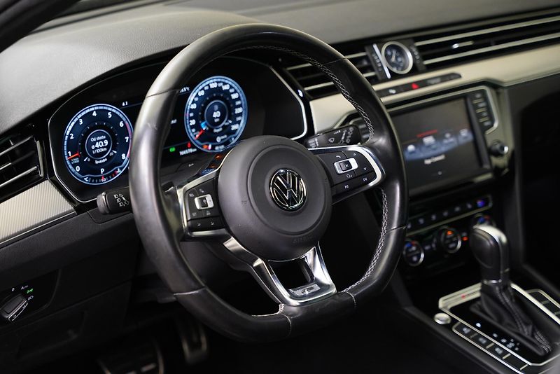 Volkswagen Passat - fotka 14 z 25