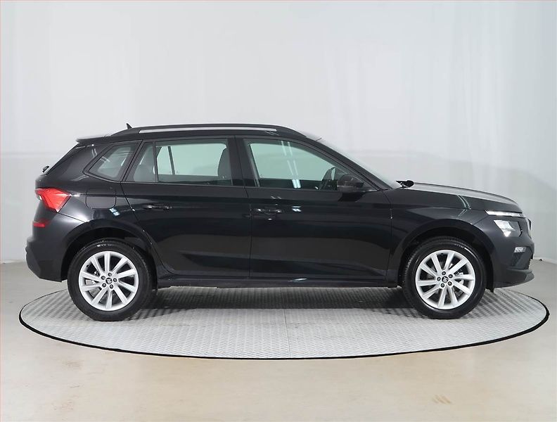 Škoda Kamiq (2025) 1.0 TSI - fotka 6 z 25