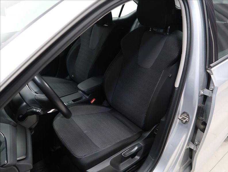 Škoda Octavia 2,0 TDI ČR 1 MAJITEL DPH - fotka 31 z 40