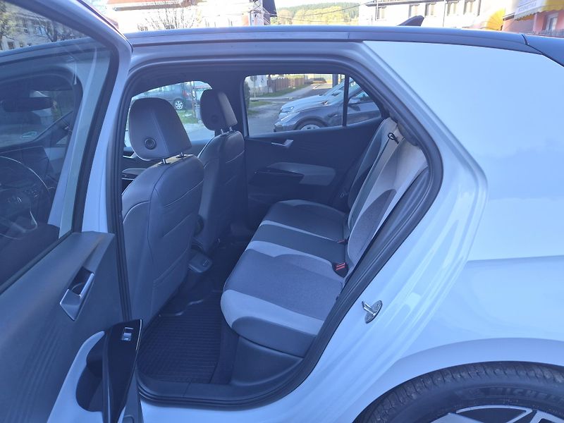 Volkswagen ID.3 110kw, PURE, SOH 91,4% - fotka 12 z 45