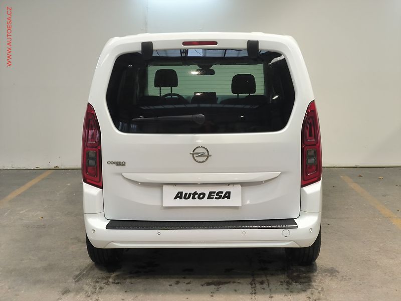 Opel Combo (2021) 1.2T, 1.maj,ČR, AC, výhřev - fotka 5 z 17