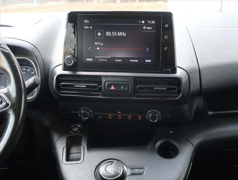 Opel Combo (2019) Maxi Enjoy 1.5 CDTI, 5Míst, ČR - fotka 12 z 20