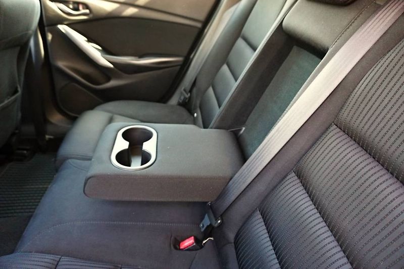 Mazda 6 (2013) 6 2.0 107 kW - fotka 24 z 46
