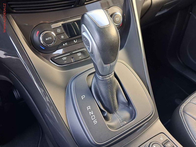 Ford Kuga (2016) 2.0 TDCi 4X4, Individual, AT - fotka 16 z 19