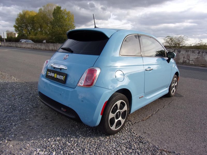 Fiat 500e (2017) 24kWh ATRAKTIVNÍ BARVA+VÝBAVA  - fotka 5 z 20