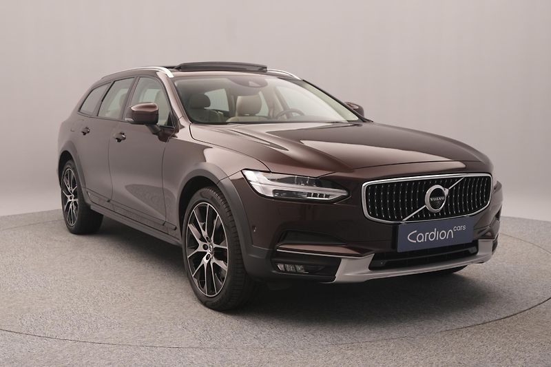 Volvo V90 CC D5 AWD PRO POLESTAR CZ AUT  - fotka 12 z 42