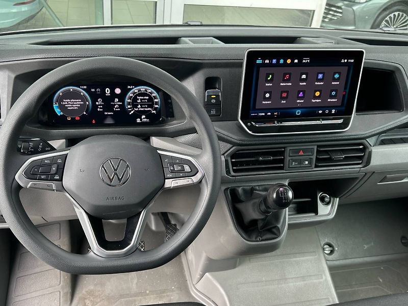 Volkswagen Crafter (2025) skříň 35 2.0 TDI 6G FWD SR - fotka 5 z 26