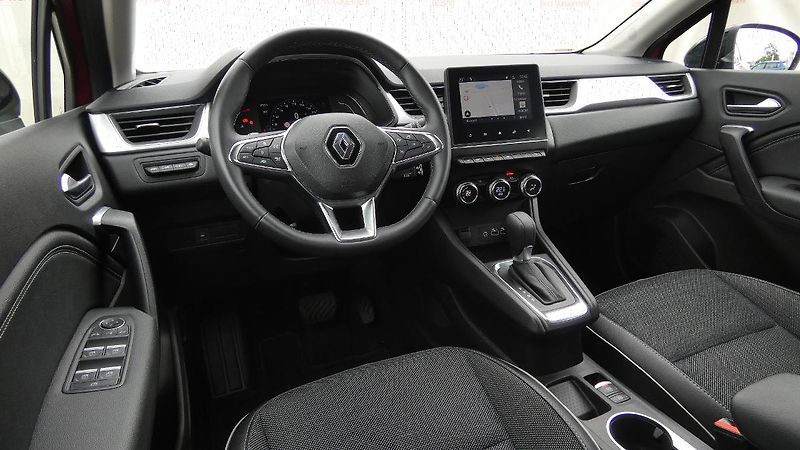 Renault Captur 1,3  TCe 140 Techno EDC - fotka 5 z 22