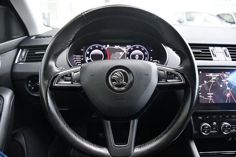 Škoda Octavia 2.0TDi STYLE VIRTUAL ACC ČR - fotka 27 z 54