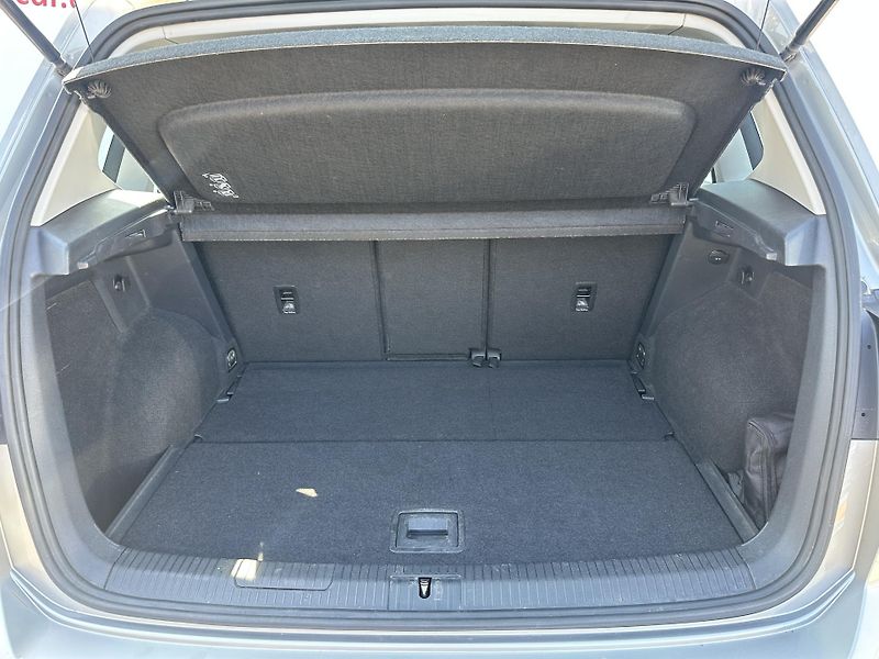 Volkswagen Golf Sportsvan (2015) 1.4 TSI 92 KW - fotka 14 z 37