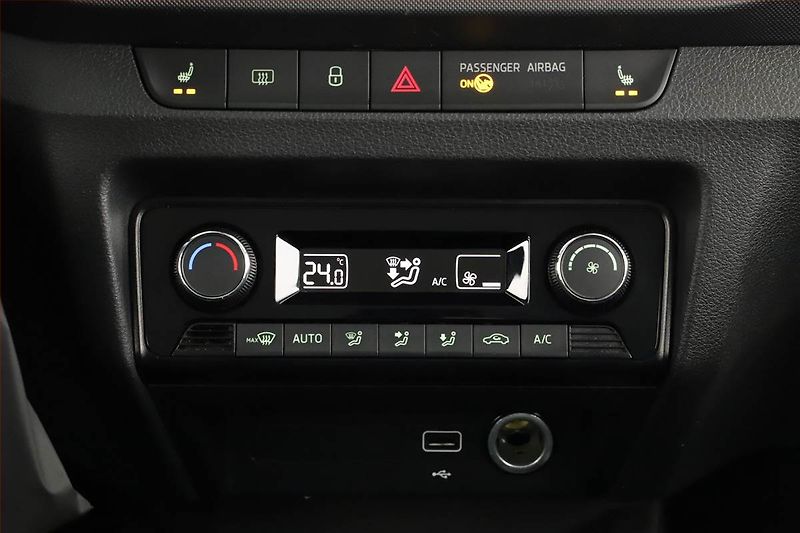 Škoda Fabia (2023) Ambition 1.0 TSI, ČR,1.maj - fotka 11 z 18