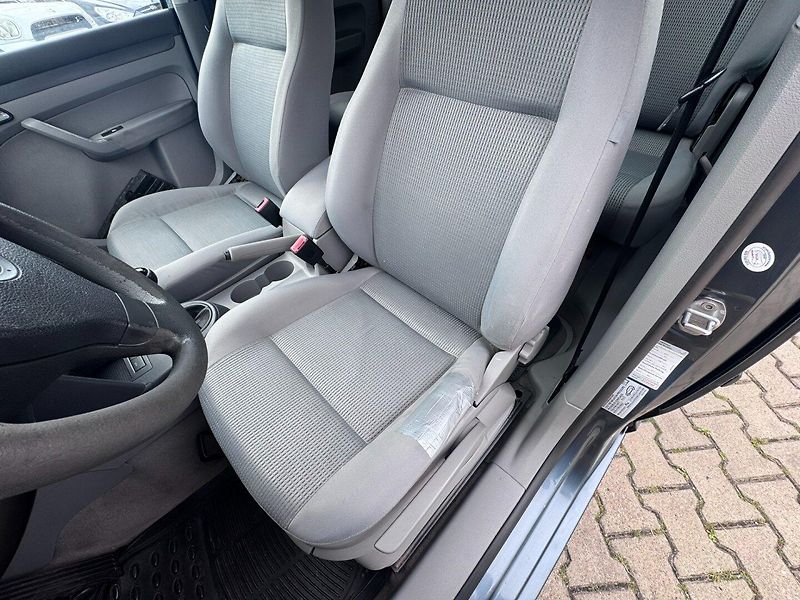 Volkswagen Caddy (2006) 1,9 TDI 77KW TAŽNÉ 2X PNEU STK - fotka 23 z 44