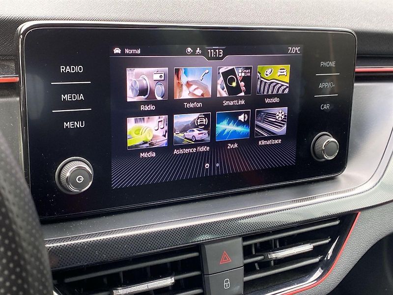 Škoda Kamiq (2022) 1.0 TSI DSG Monte Carlo - fotka 17 z 38