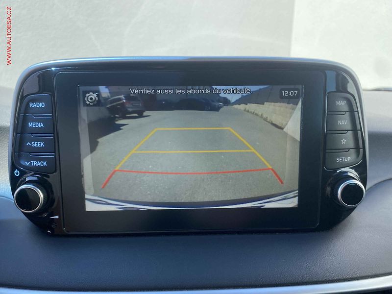 Hyundai Tucson (2019) 1.6 CRDi, AT, panor, navi - fotka 18 z 19