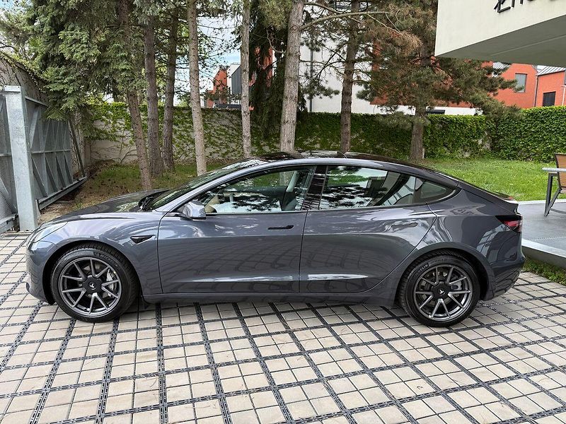 Tesla Model 3 Standart Range Enhanced autopi - fotka 3 z 38
