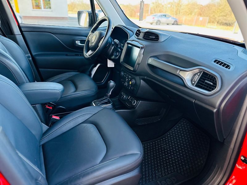 Jeep Renegade (2023) 1.3T PHEV 4xe NAVI - fotka 8 z 18