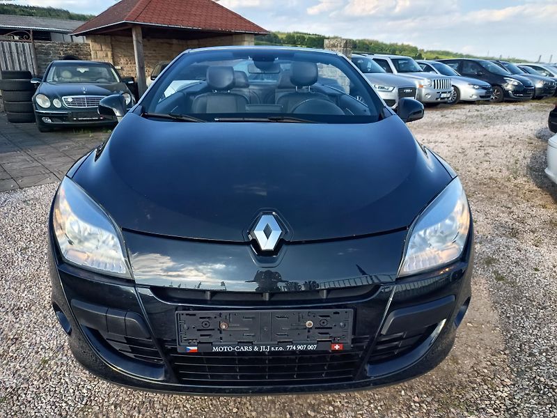 Renault Mégane (2011) Kabroušek 1.4 96kw - fotka 3 z 53
