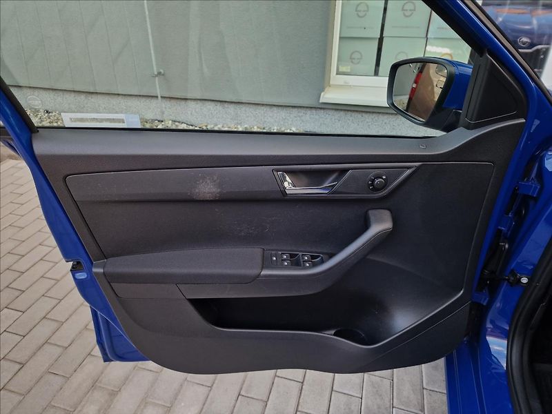 Škoda Fabia 1.0 TSI Style Combi,ČR,1.Maj. - fotka 36 z 48