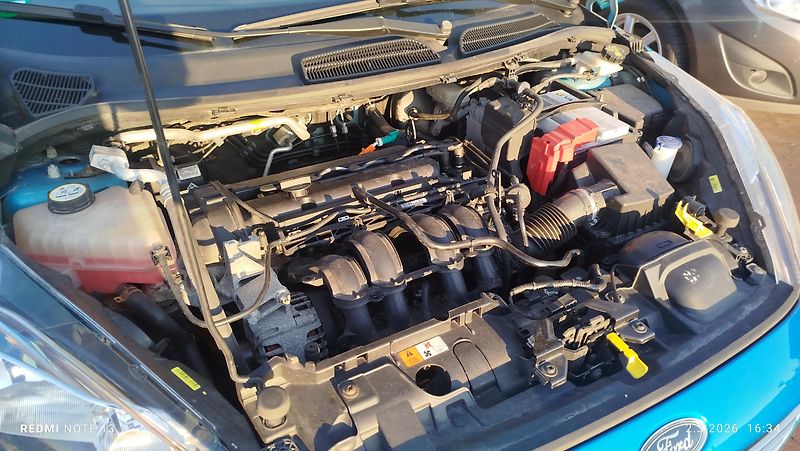 Ford Fiesta (2013) 1.25 16v  60 kw top stav - fotka 27 z 28