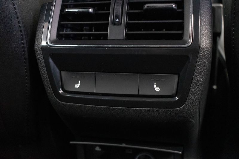 Škoda Karoq 1.5TSI DSG*STYLE+*KAMERA*ČR 1M - fotka 14 z 40