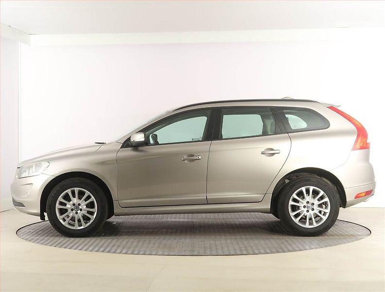 Volvo XC60 (2015) T5 AWD, 4X4, Automat - fotka 3 z 19