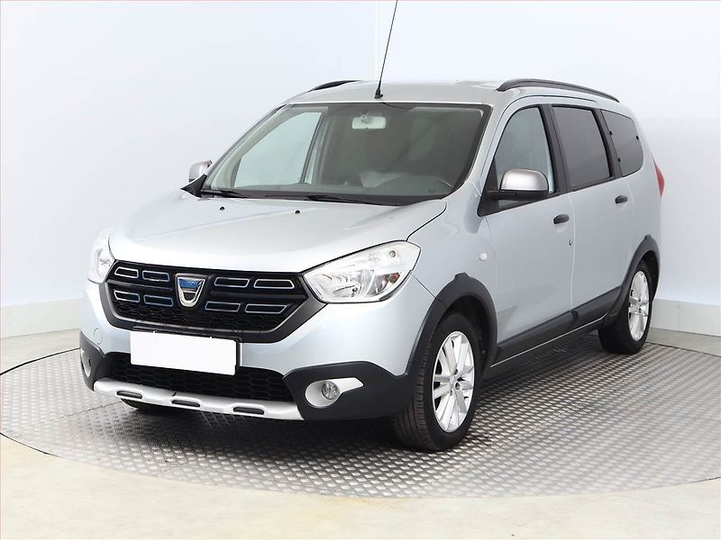 Dacia Lodgy (2020) Stepway 1.3 TCe, 7 míst - fotka 2 z 13