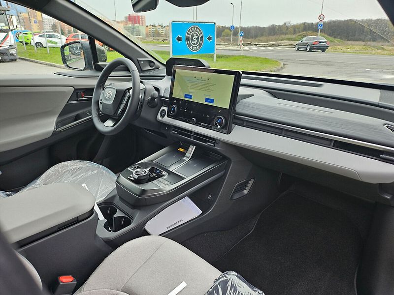 Toyota C-HR Executive VIP 4x4 - fotka 8 z 8