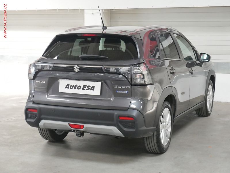 Suzuki S-Cross (2024) 1.4i 4x4, 1.maj,ČR, servis - fotka 6 z 23