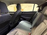 Volkswagen Golf 2,0 TDI 110 kW Life - náhled 12