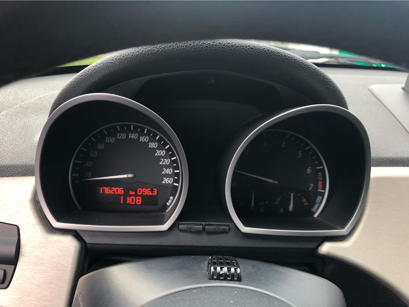 BMW Z4 3.0i - fotka 17 z 29