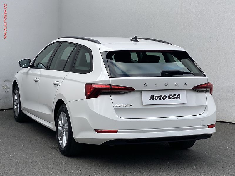Škoda Octavia (2021) 1.5TSi, 2.maj,ČR, Ambition - fotka 6 z 17