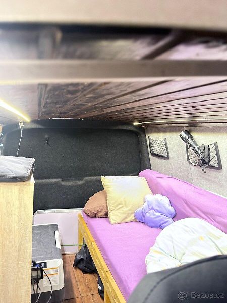 Volkswagen Transporter (2008) 1.9 TDI- SERVISKA - fotka 13 z 15