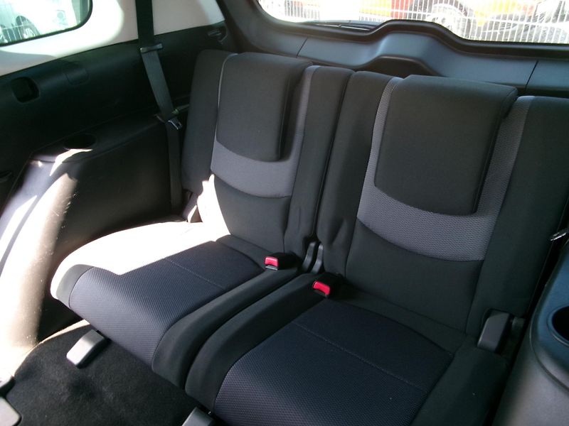 Mazda 5 (2007) 2,0D AC TEMP 7míst - fotka 12 z 28