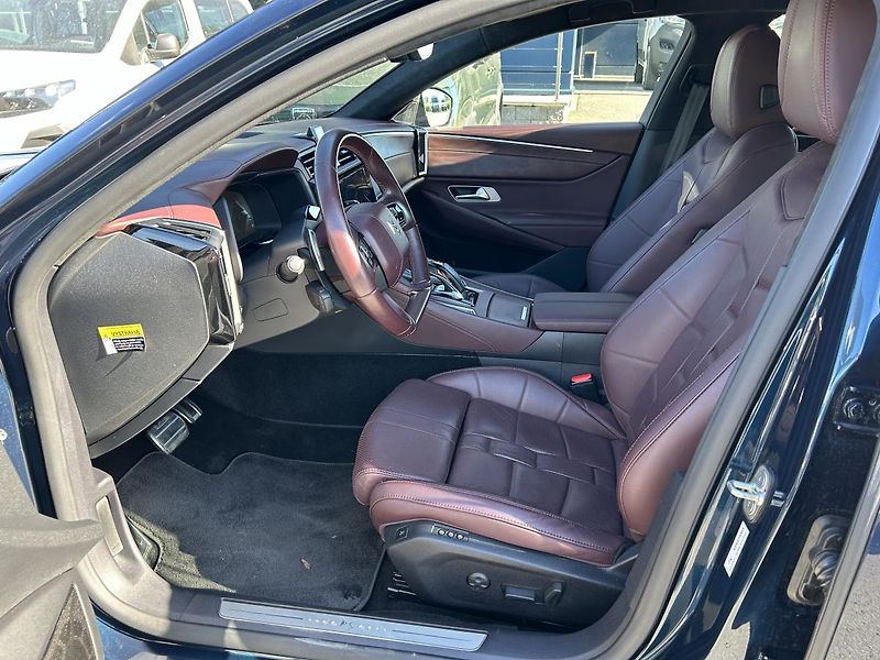 DS Automobiles DS9 (2022) OPERA E-TENSE 225K - fotka 13 z 31