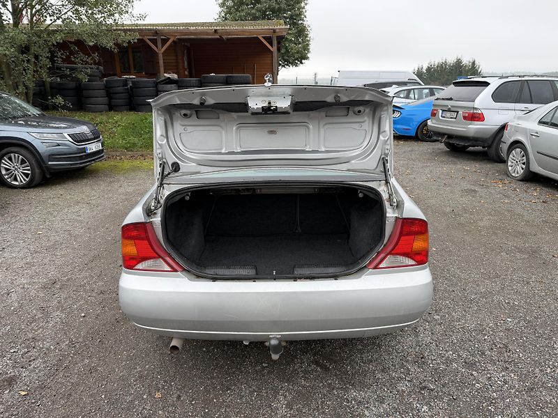 Ford Focus 1.8i - fotka 9 z 20