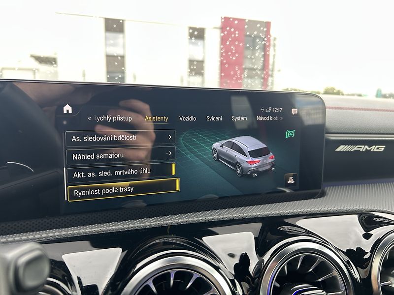 Mercedes-Benz CLA 45 S AMG 4MATIC+ Shooting Brak - fotka 25 z 32