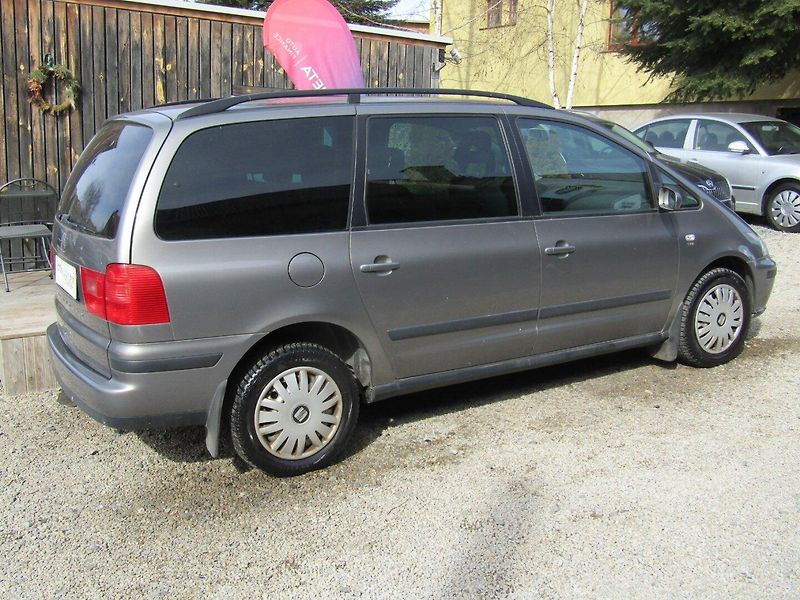 Seat Alhambra (2006) 2.0 TDI 103kW - fotka 10 z 34