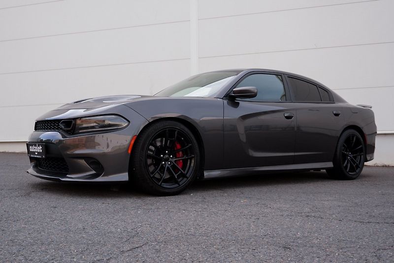 Dodge Charger 6.4 HEMI DAYTONA EDITION - fotka 3 z 34