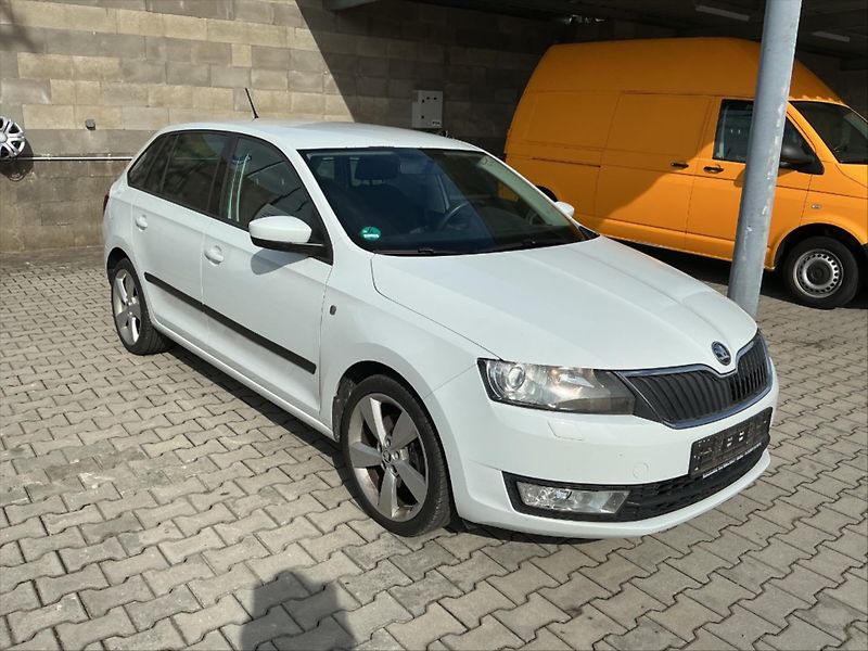 Škoda Rapid 1,2 TSI 77kW Xenon 1.Maj. - fotka 4 z 10