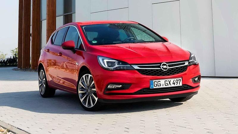 Speciální barvy na přání nabízí zejména luxusní automobilky.
