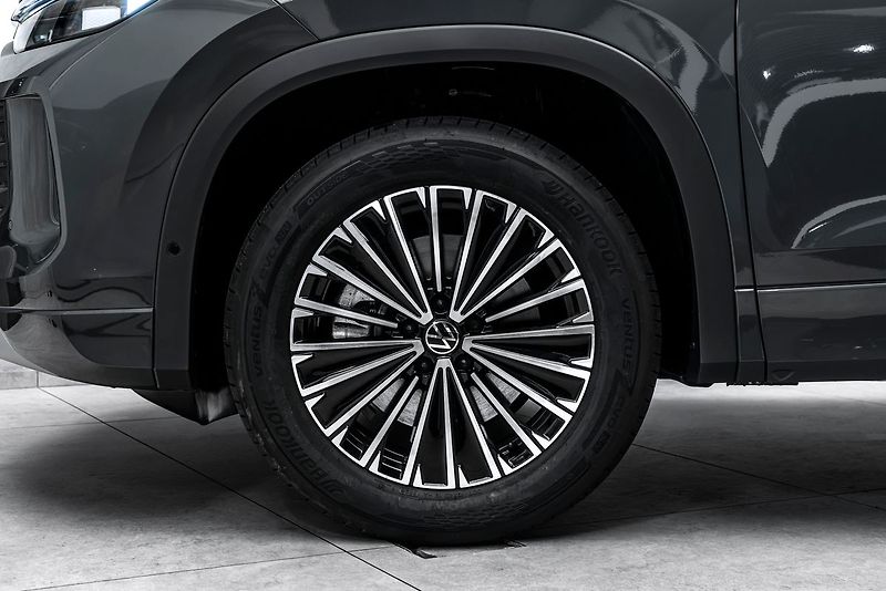Volkswagen Tayron 2,0TDI DSG 7míst Matrix Ergo 3 - fotka 2 z 20