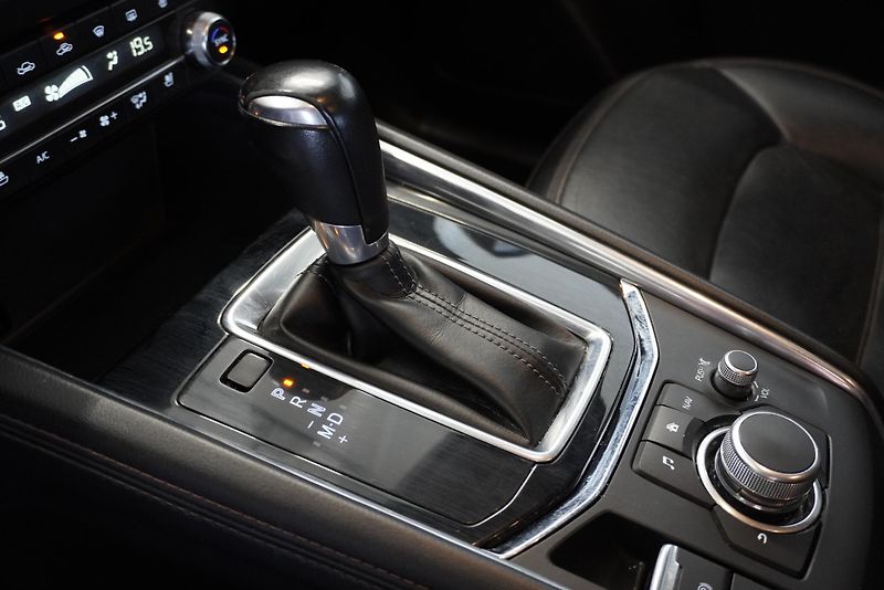 Mazda CX-5 2.2D AWD PLNÁ VÝBAVA !!! - fotka 16 z 30
