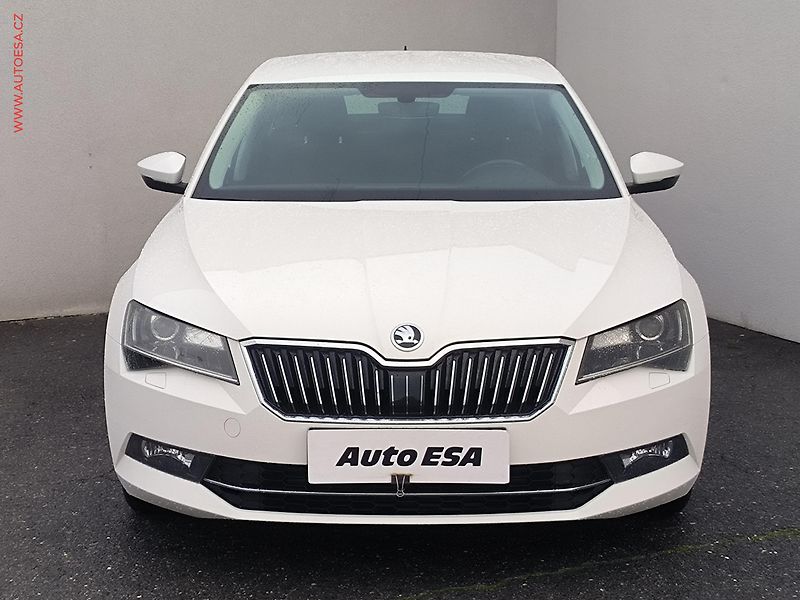 Škoda Superb (2017) 2.0 TDi, ČR, Ambition, DSG - fotka 2 z 24