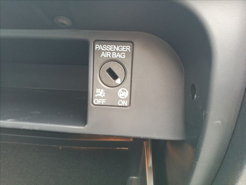 Škoda Octavia 1,5 TSi 1.majitel kombi - fotka 14 z 21